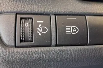 Toyota C-HR, 1.8, 72 kW, hybrid, automatic, front-wheel drive