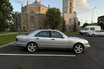 Mercedes-Benz E 320, 3.2, 165 kW, bensiin, automaat, nelikvedu