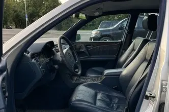 Mercedes-Benz E 320, 3.2, 165 kW, bensiin, automaat, nelikvedu