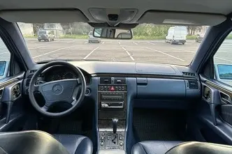Mercedes-Benz E 320, 3.2, 165 kW, bensiin, automaat, nelikvedu