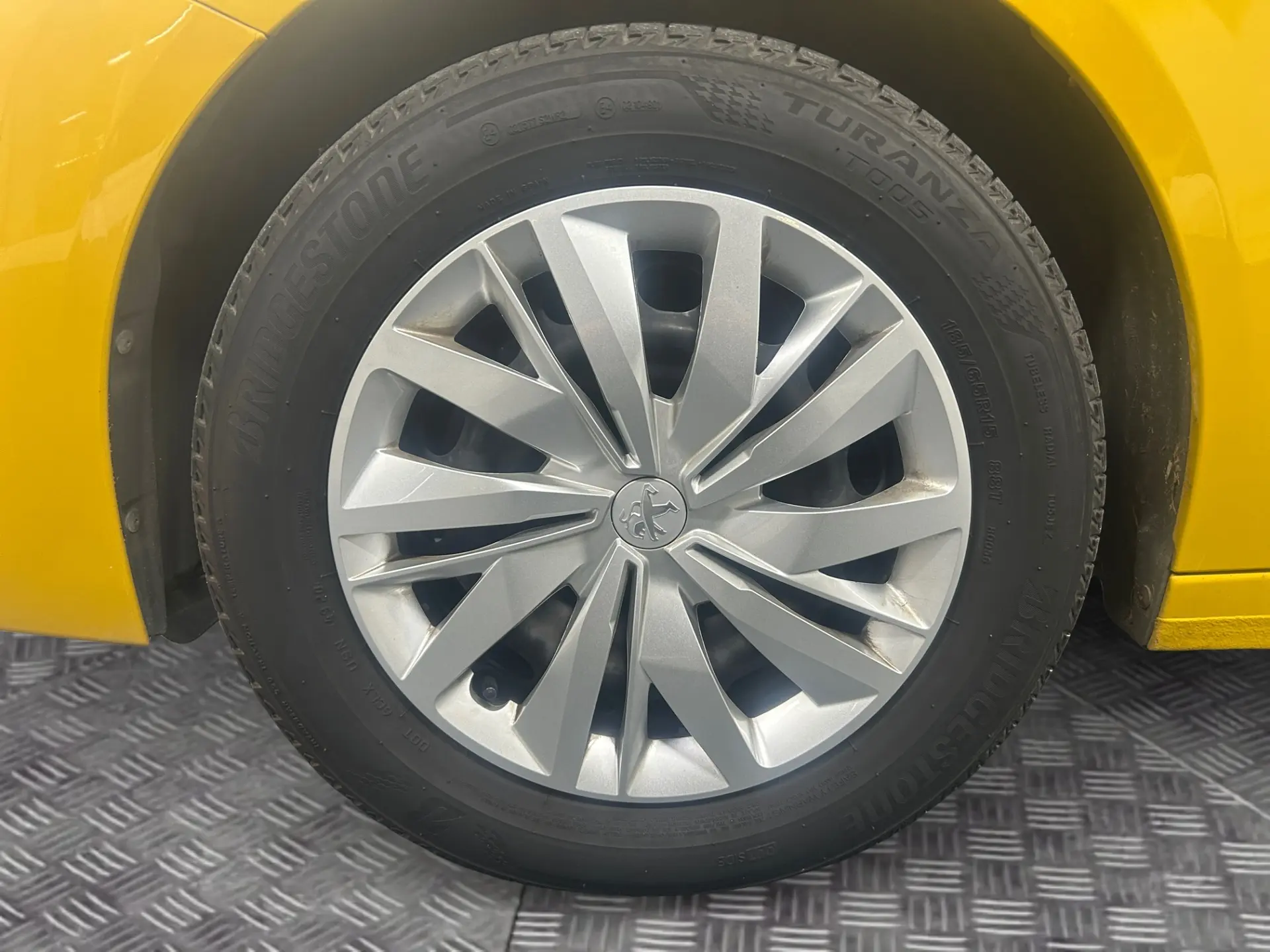 Peugeot 208, 1.2, 55 kW, bensiin, manuaal, esivedu