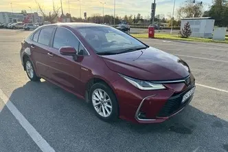 Toyota Corolla, 1.8, 72 kW, гибрид, автомат, передний привод