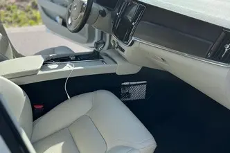 Volvo V90 Cross Country, 2.0, 140 kW, diesel, automatic, four-wheel drive