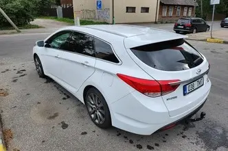 Hyundai i40, 1.7, 100 kW, diesel, automatic, front-wheel drive