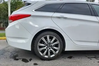 Hyundai i40, 1.7, 100 kW, diesel, automatic, front-wheel drive