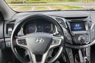 Hyundai i40, 1.7, 100 kW, diesel, automatic, front-wheel drive