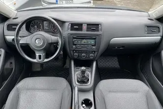 Volkswagen Jetta, 1.4, 90 kW, bensiin, manuaal, esivedu