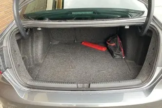 Volkswagen Jetta, 1.4, 90 kW, bensiin, manuaal, esivedu