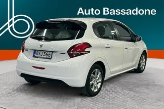 Peugeot 208, 1.2, 60 kW, bensiin, automaat, esivedu