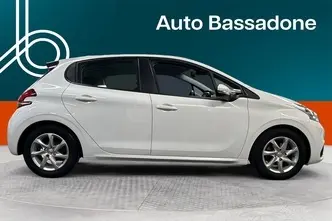 Peugeot 208, 1.2, 60 kW, bensiin, automaat, esivedu