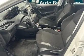 Peugeot 208, 1.2, 60 kW, bensiin, automaat, esivedu