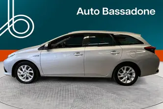 Toyota Auris, 73 kW, bensiin, automaat, esivedu