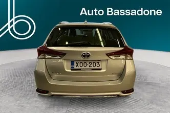 Toyota Auris, 73 kW, bensiin, automaat, esivedu