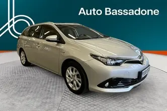 Toyota Auris, 73 kW, bensiin, automaat, esivedu