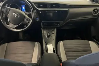 Toyota Auris, 73 kW, bensiin, automaat, esivedu