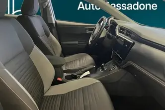 Toyota Auris, 73 kW, bensiin, automaat, esivedu