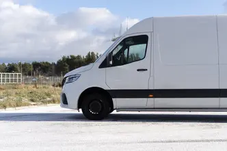 Mercedes-Benz Sprinter, 2.1, 140 kW, diesel, automatic, rear-wheel drive