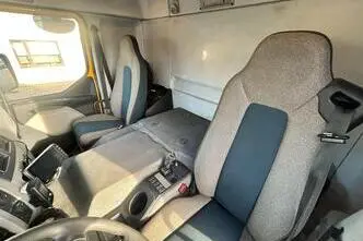 Volvo FE320, 240 kW, дизель, автомат