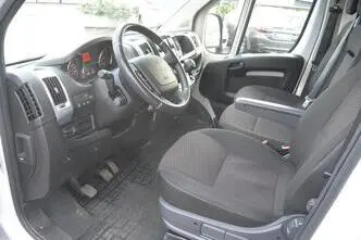 Peugeot Boxer, 2.2, 103 kW, diesel, manual, front-wheel drive