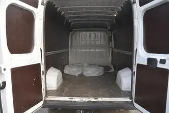 Peugeot Boxer, 2.2, 103 kW, diesel, manual, front-wheel drive