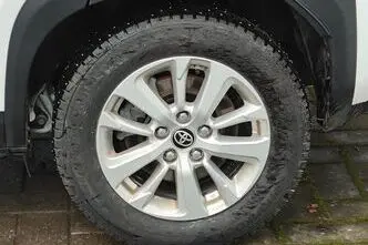 Toyota Yaris Cross, 1.5, 68 kW, hübriid, automaat, esivedu