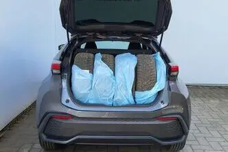 Toyota C-HR, 1.8, 72 kW, hübriid, automaat, esivedu