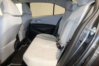 Toyota Corolla, 1.8, 72 kW, гибрид, автомат, передний привод