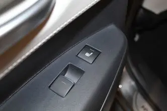 Toyota Corolla, 1.8, 72 kW, гибрид, автомат, передний привод