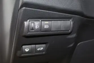 Toyota Corolla, 2.0, 112 kW, гибрид, автомат, передний привод