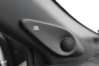 Toyota Corolla, 2.0, 112 kW, гибрид, автомат, передний привод