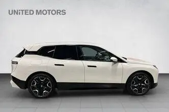 BMW iX, 240 kW, elektrība, automātiskā, pilnpiedziņa