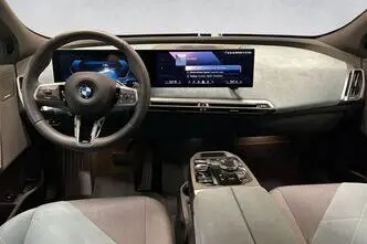 BMW iX, 240 kW, elektrība, automātiskā, pilnpiedziņa