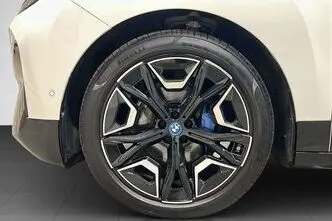 BMW iX, 240 kW, elektrība, automātiskā, pilnpiedziņa