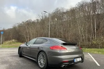Porsche Panamera, 3.0, 306 kW, hybrid, automatic, rear-wheel drive