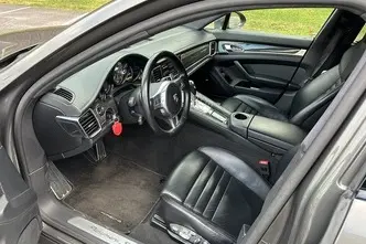 Porsche Panamera, 3.0, 306 kW, hybrid, automatic, rear-wheel drive