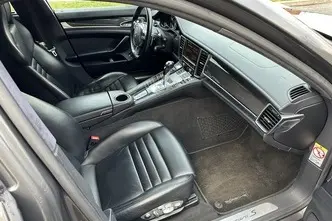 Porsche Panamera, 3.0, 306 kW, hybrid, automatic, rear-wheel drive
