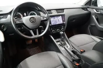 Škoda Octavia, 2.0, 140 kW, бензин, автомат, полный привод