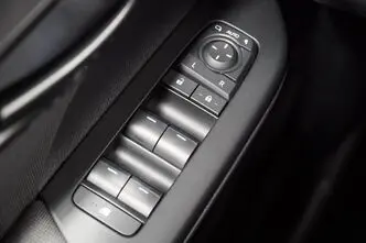 Toyota C-HR, 1.8, 72 kW, hübriid, automaat, esivedu