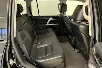 Toyota Land Cruiser, 4.5, 200 kW, diesel, automatic, four-wheel drive