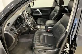 Toyota Land Cruiser, 4.5, 200 kW, diesel, automatic, four-wheel drive