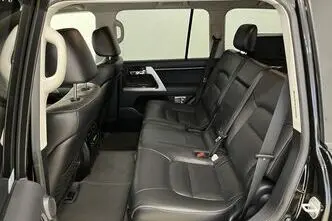 Toyota Land Cruiser, 4.5, 200 kW, diesel, automatic, four-wheel drive