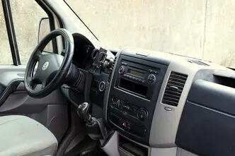 Volkswagen Crafter, 2.5, 80 kW, дизель, механическая, задний привод