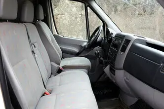 Volkswagen Crafter, 2.5, 80 kW, дизель, механическая, задний привод