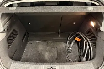 Renault Megane, elekter, automaat, esivedu