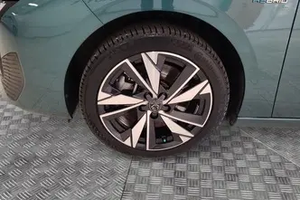 Peugeot 308, 1.6, 132 kW, pistikhübriid, automaat, esivedu