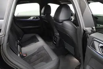 BMW i4, 400 kW, электричество, автомат, полный привод