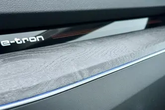 Audi e-tron, 158 kW, elekter, automaat, nelikvedu