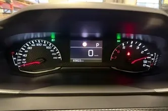 Peugeot 208, 1.2, 74 kW, bensiin, automaat, esivedu