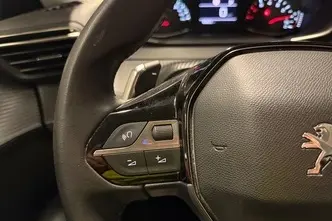 Peugeot 208, 1.2, 74 kW, bensiin, automaat, esivedu