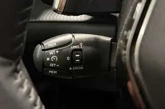 Peugeot 208, 1.2, 74 kW, bensiin, automaat, esivedu